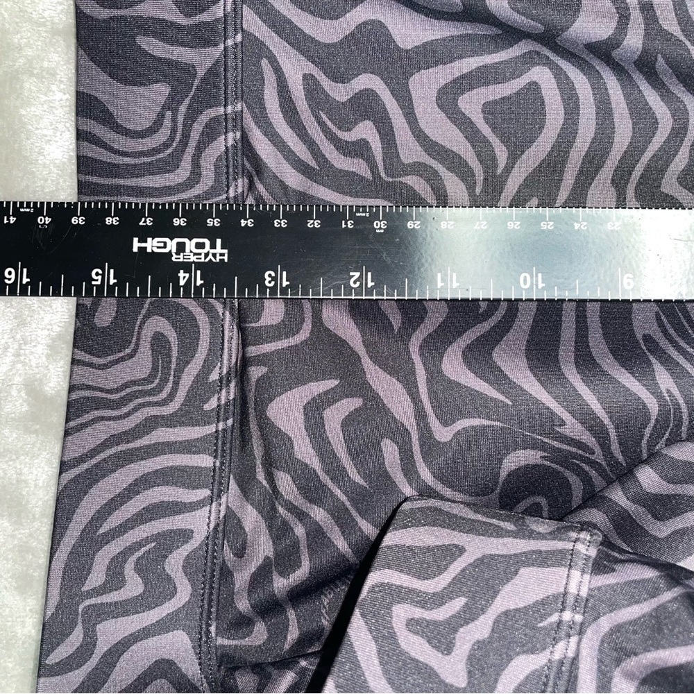 Fabletics High Impact No-Bounce Sports Bra 2X Pewter Marble Zebra NWT Plus Size - Picture 8 of 10